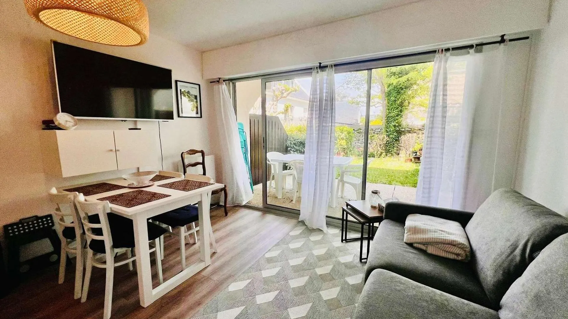 Studio Charmant Avec Jardin Au Centre De Quiberon, Proche Plage, Parking Inclus - Fr-1-478-320